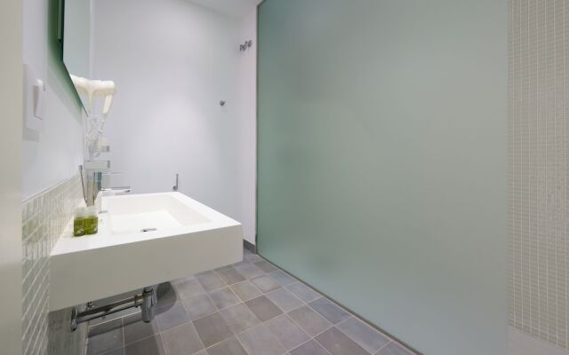 Naranjas y Limones, by Homing U