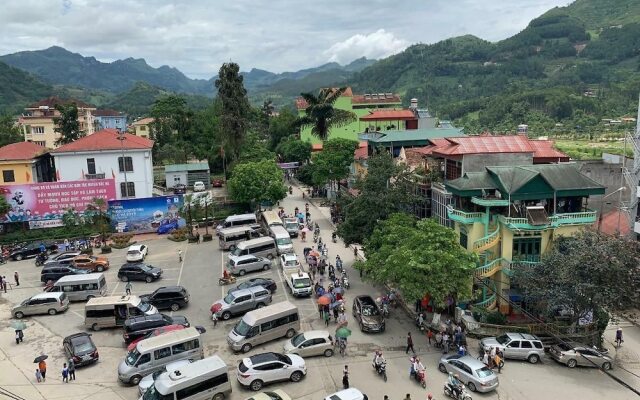 Bac Ha Hotel Lao Cai- by Bay Luxury