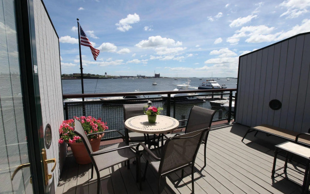 Boston Yacht Haven Inn & Marina