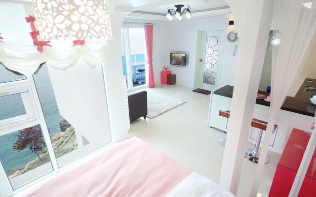Namhae Blue & White Pension