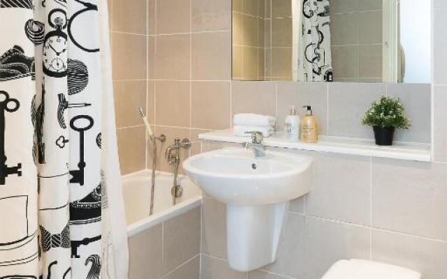 Spacious 2 Bed - Battersea High Street