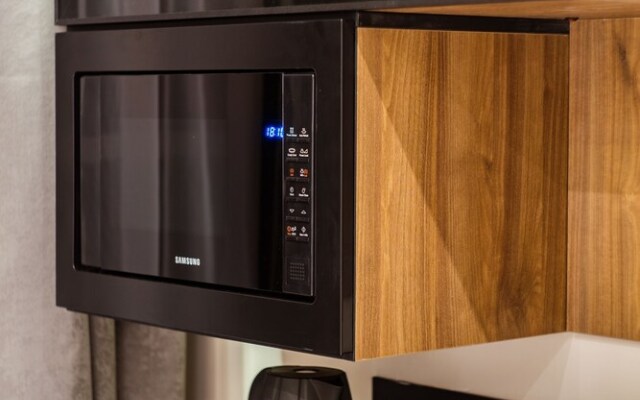 Dezman Luxury Center