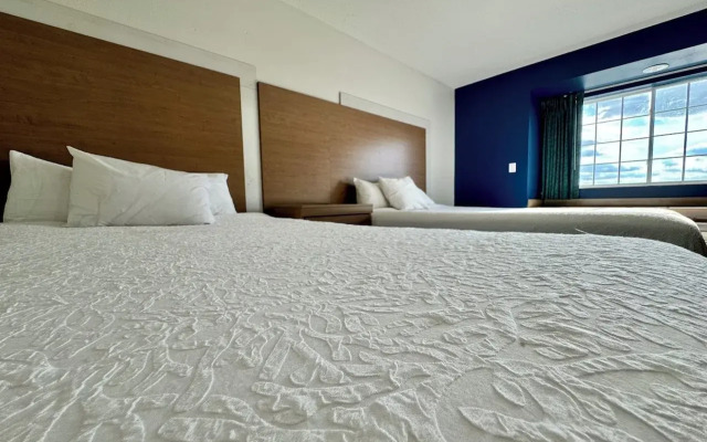 Super 8 By Wyndham Fargo Airport