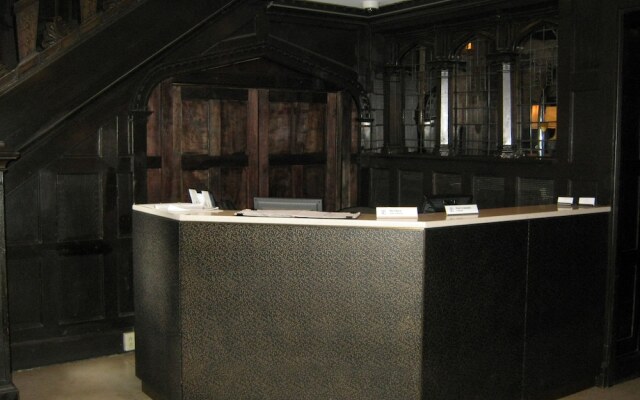 Global Luxury Suites at the Riverway