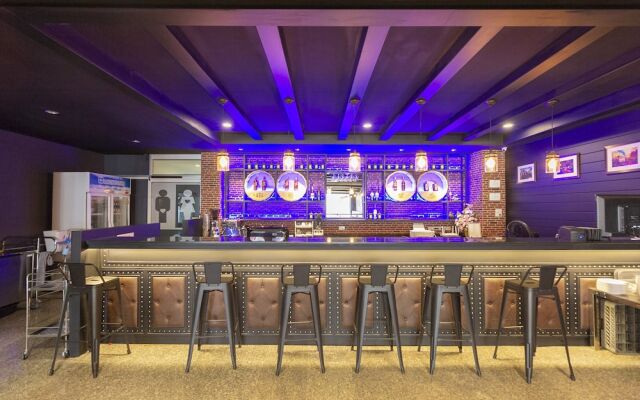 Oyo 664 Nara Hotel Restaurant And Bar