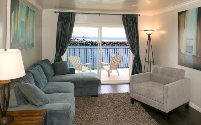 Oceanside Marina Suites