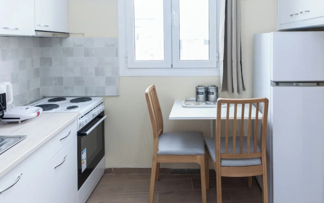 Modern Comfort 1Bd Apt with Balcony