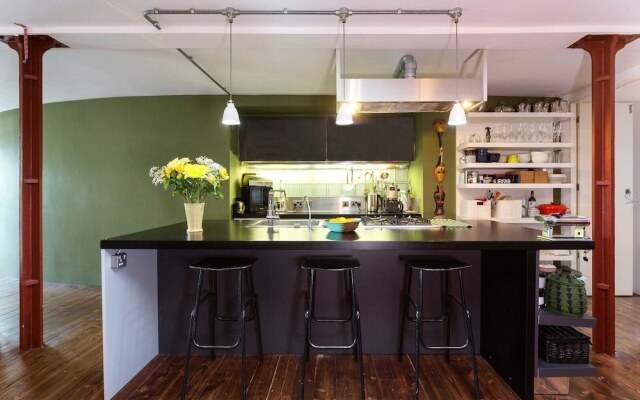 Characterful London Bridge Loft