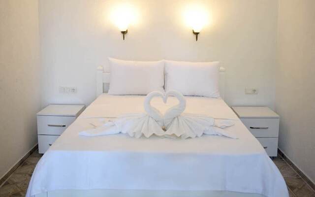 Saranda Teras Pansiyon