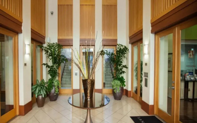 Global Luxury Suites At San Fernando