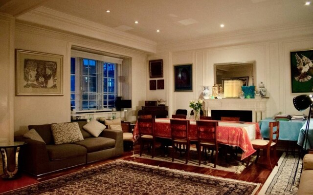 Stunning 4 Bedroom Flat in Sloane Square