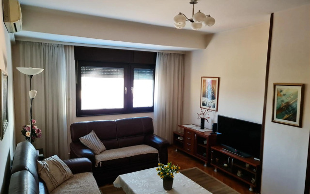 Family Apartment Ivanovic