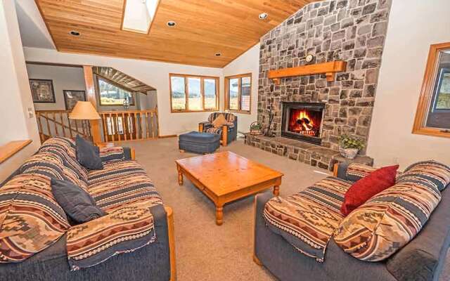 1803 Venice Drive 4 Bedroom Home