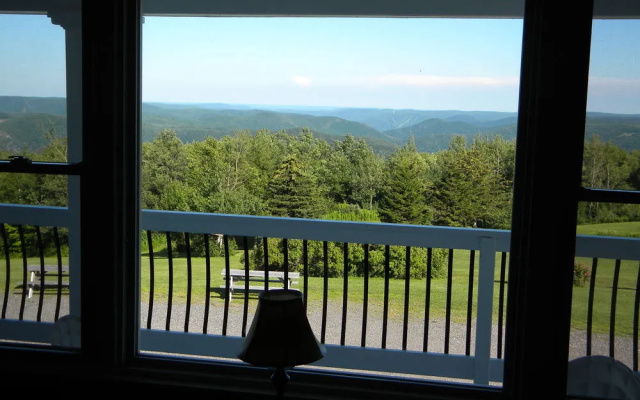 Whitcomb Summit Retreat