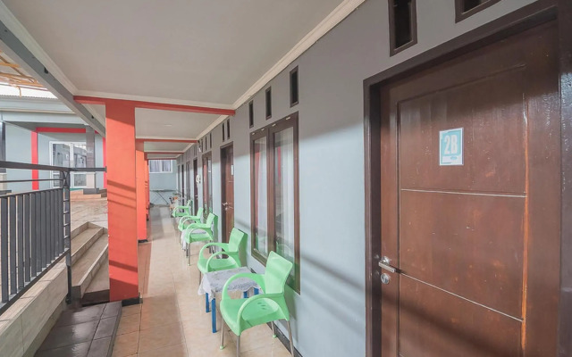 RedDoorz Syariah near Taman Rozeline Penajam