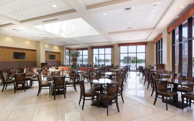 Ramada Plaza by Wyndham Orlando Resort & Suites Intl Drive