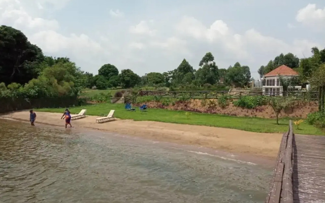 Kaazi LakeFront Villas