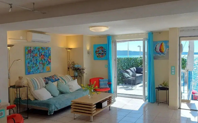 Coastal Charm in Kaštel Kambelovac With Terrace & Sea Views