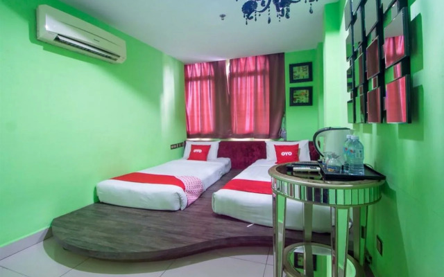 Max Star Hotel - Backpackers