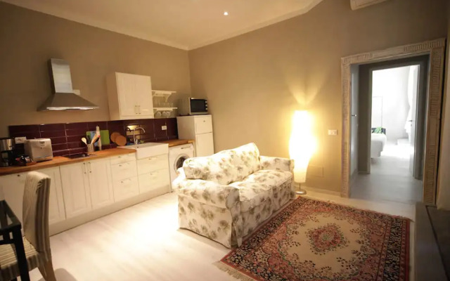 Short Walk to The Duomo Cozy 1BD Apt