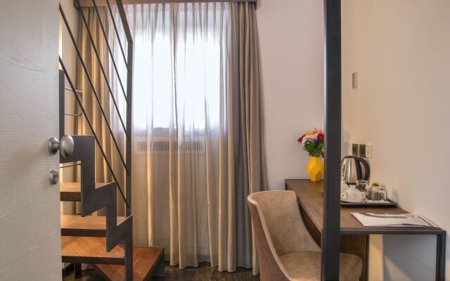 Navona Essence Hotel