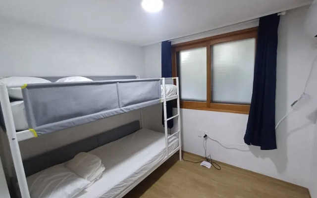 Ocean's Guesthouse - foreigners only