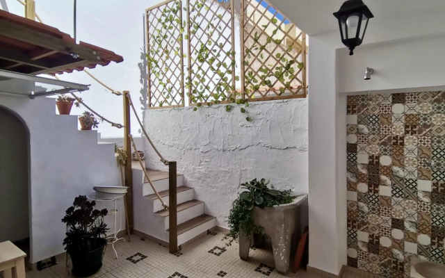 Algarve house, sun, terrace, views and barbecue