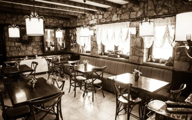 Archontiko Emmanouilidi Suites