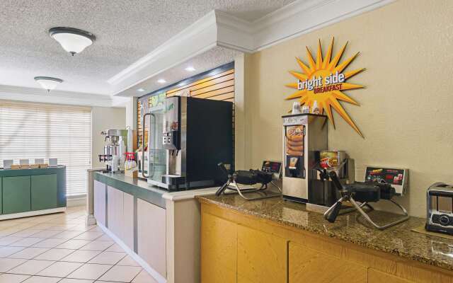 La Quinta Inn by Wyndham Denver Northglenn