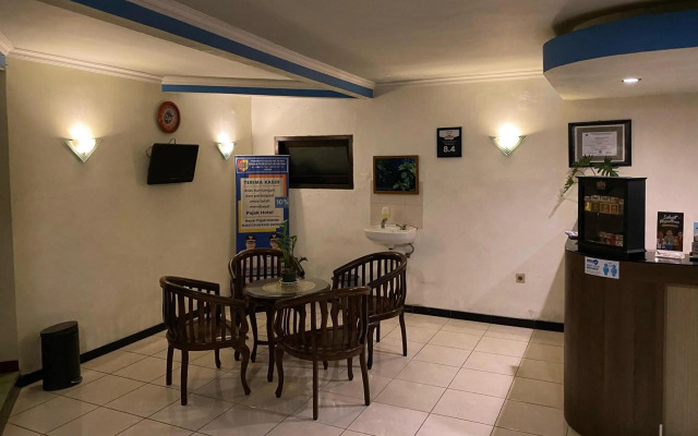 Hotel Lestari Near Lippo Plaza Mall Jember