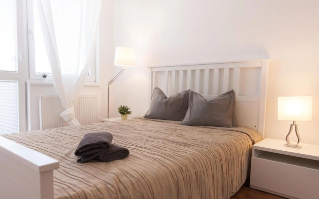 After Eight Apartment