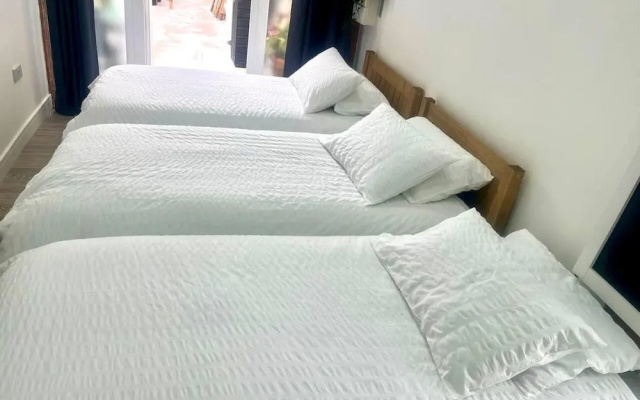 Nice And Cosy Large Studio Near Luton Airport!