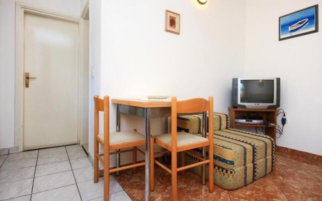 Tonka - 150m from the sea & parking - A4 E(2+2)