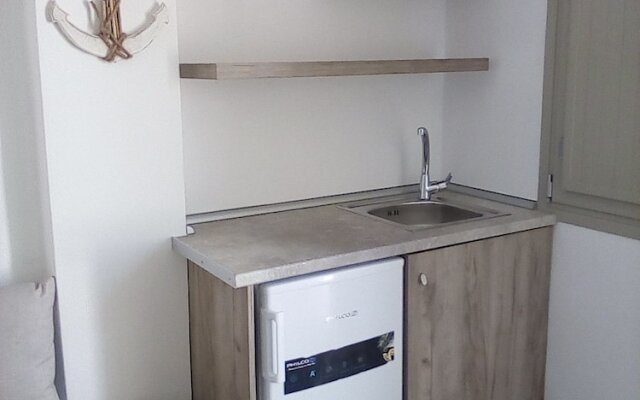 Aerenia Suites