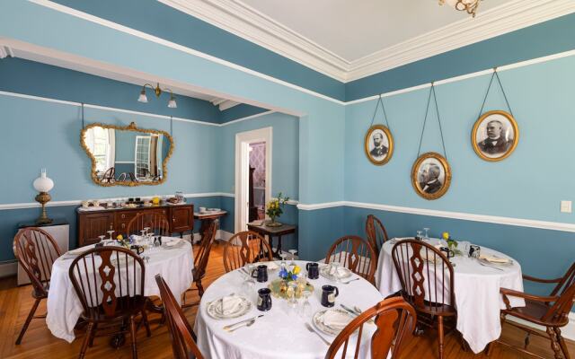 Rosemont Inn Bed & Breakfast