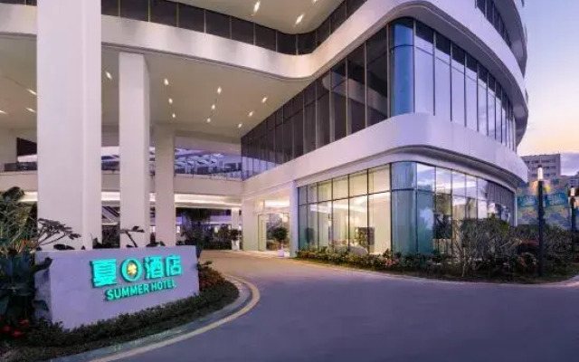 Summer Hotel