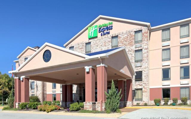 Holiday Inn Express Hotel & Suites Harrison, an IHG Hotel