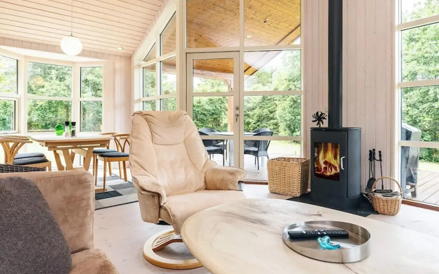 6 Person Holiday Home in Logstor