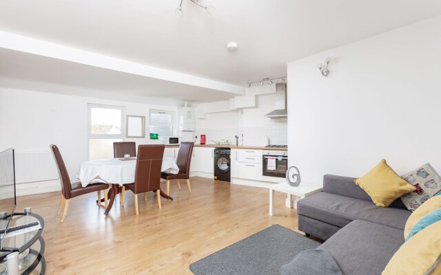 Gyllingeham Suite - Captivating 2BR in Gillingham