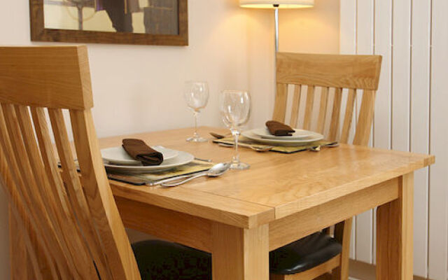 Quay Holidays - Harbourside Park