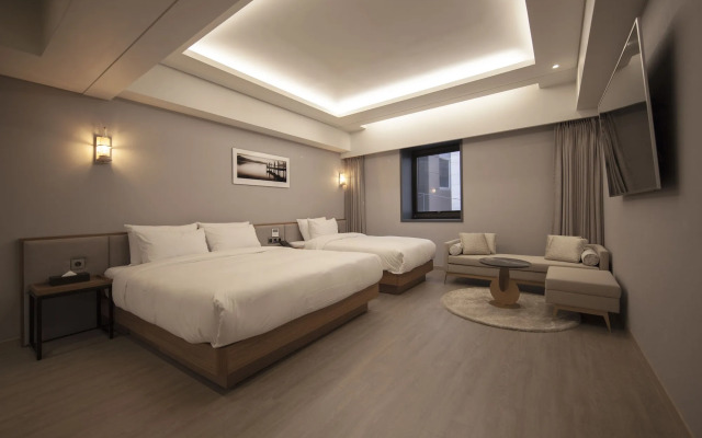 Yeonsan Hound Hotel
