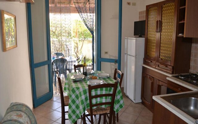 "villa With Shady Garden and air Conditioning in Torre Dell'orso"