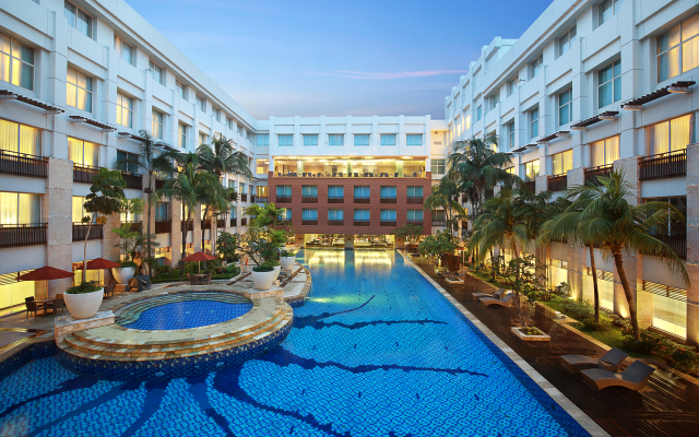 Novotel Jakarta Mangga Dua Square Hotel