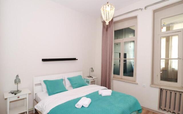 Wehost Apartment Near Fabrika