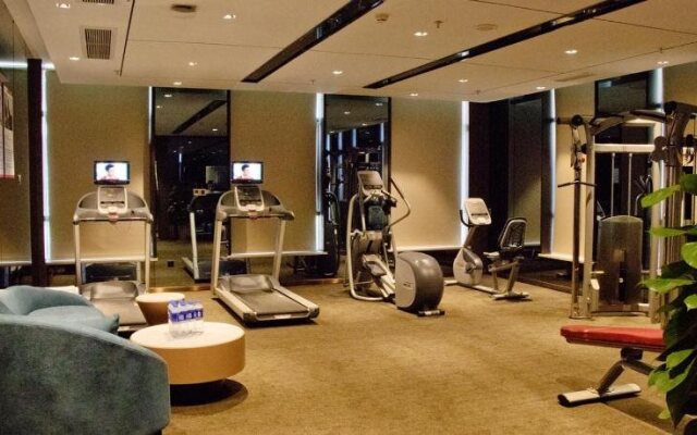 Howard Johnson Life Geckor Zhu