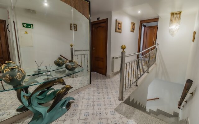 Hostal Restaurante La Buena Villa by Vivere Stays