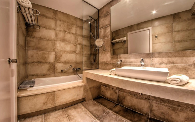 Delfinia Hotels