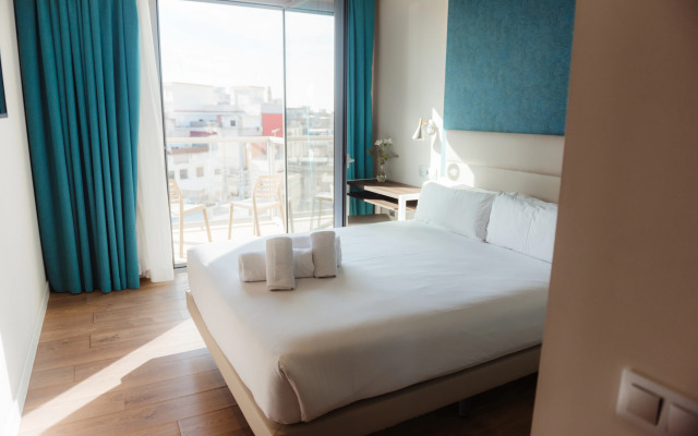 Arya Stadium Hotel