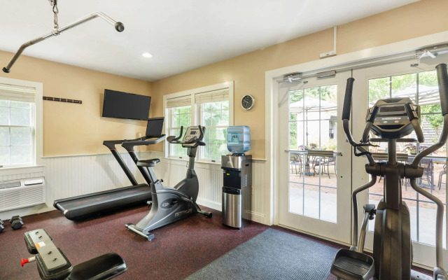 Best Western Plus Cold Spring