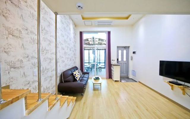 Daebudo Sun On Bee Pension
